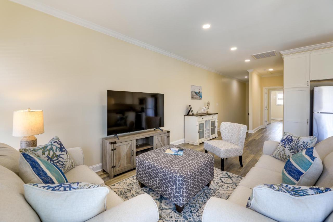 Getaway With Decks And Views! * Emerald Isle