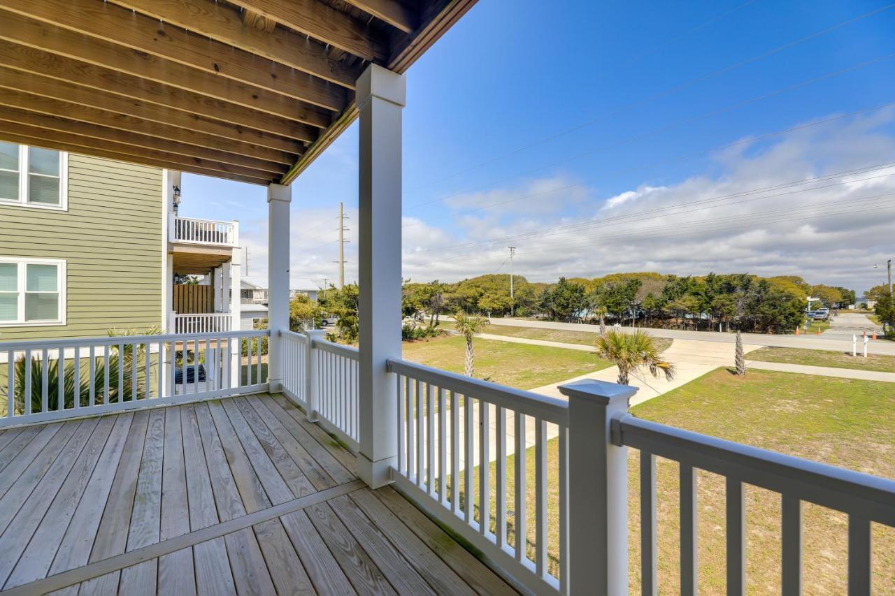 Holiday home Getaway With Decks And Views!